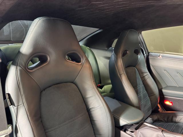 GT-R プレミアムエディション T-スペック /MY24モデル/純正ドラレコ/純正フロアマット/Tスペック専用内装/Tスペック専用サスペンション/専用カーボンセラミックブレーキ/専用レイズ製鍛造ホイール(ブロンズ)(52枚目)