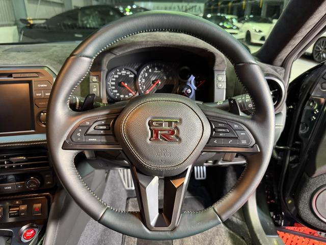 GT-R プレミアムエディション T-スペック /MY24モデル/純正ドラレコ/純正フロアマット/Tスペック専用内装/Tスペック専用サスペンション/専用カーボンセラミックブレーキ/専用レイズ製鍛造ホイール(ブロンズ)(54枚目)
