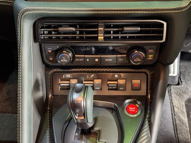 GT-R プレミアムエディション T-スペック /MY24モデル/純正ドラレコ/純正フロアマット/Tスペック専用内装/Tスペック専用サスペンション/専用カーボンセラミックブレーキ/専用レイズ製鍛造ホイール(ブロンズ)(62枚目)