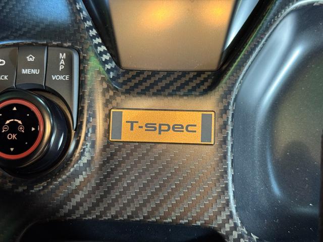 GT-R プレミアムエディション T-スペック /MY24モデル/純正ドラレコ/純正フロアマット/Tスペック専用内装/Tスペック専用サスペンション/専用カーボンセラミックブレーキ/専用レイズ製鍛造ホイール(ブロンズ)(64枚目)