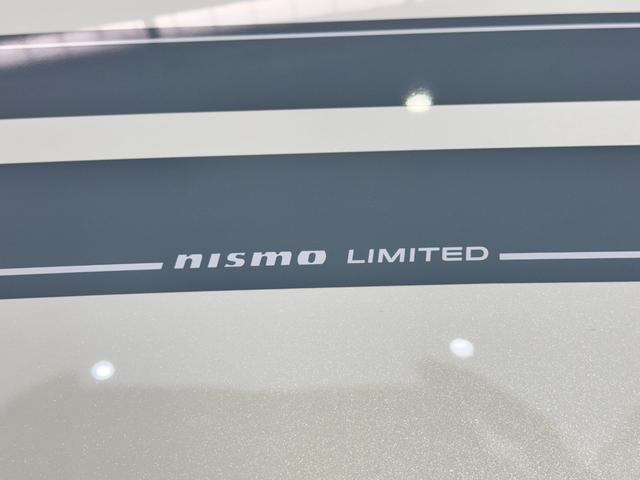 スカイライン ニスモリミテッド 限定100台/ワンオーナー/専用匠組立てエンジン/専用エンケイ製19インチホイール/専用シリアルナンバープレート/サンルーフ/専用匠ネームラベル/専用RECARO製シート/NISMOフロアマット(16枚目)