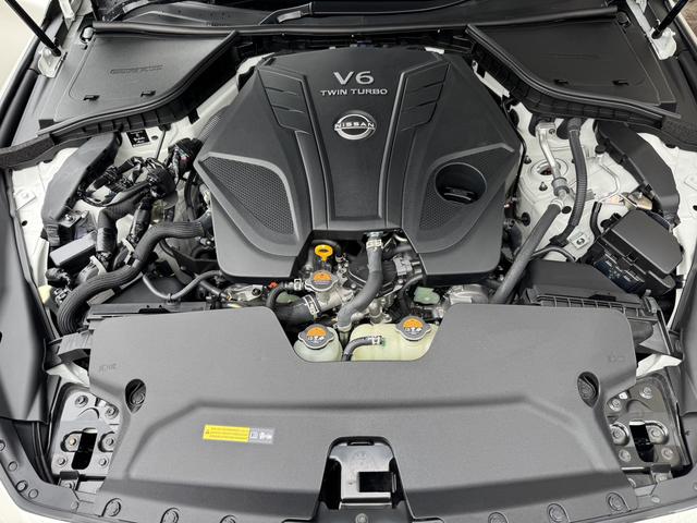 スカイライン ニスモリミテッド 限定100台/ワンオーナー/専用匠組立てエンジン/専用エンケイ製19インチホイール/専用シリアルナンバープレート/サンルーフ/専用匠ネームラベル/専用RECARO製シート/NISMOフロアマット(18枚目)