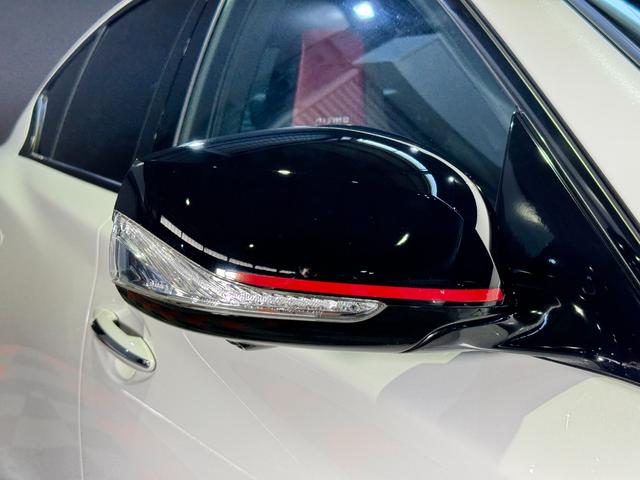 スカイライン ニスモリミテッド 限定100台/ワンオーナー/専用匠組立てエンジン/専用エンケイ製19インチホイール/専用シリアルナンバープレート/サンルーフ/専用匠ネームラベル/専用RECARO製シート/NISMOフロアマット(26枚目)