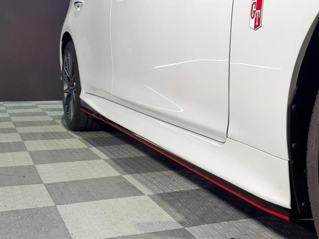 スカイライン ニスモリミテッド 限定100台/ワンオーナー/専用匠組立てエンジン/専用エンケイ製19インチホイール/専用シリアルナンバープレート/サンルーフ/専用匠ネームラベル/専用RECARO製シート/NISMOフロアマット(28枚目)