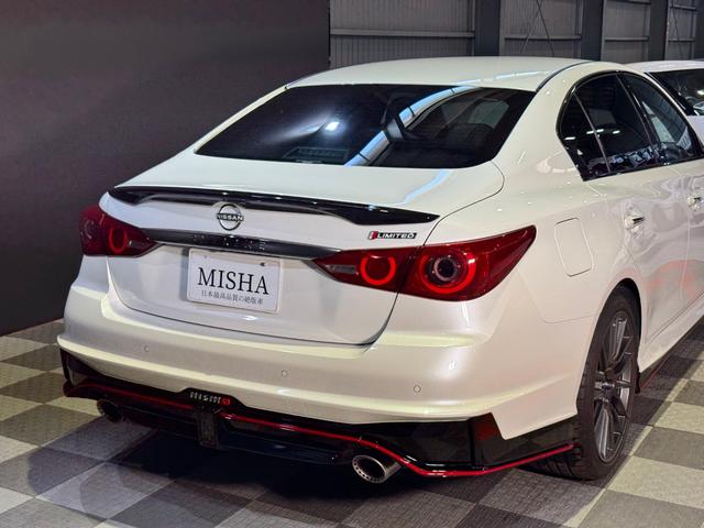 スカイライン ニスモリミテッド 限定100台/ワンオーナー/専用匠組立てエンジン/専用エンケイ製19インチホイール/専用シリアルナンバープレート/サンルーフ/専用匠ネームラベル/専用RECARO製シート/NISMOフロアマット(31枚目)