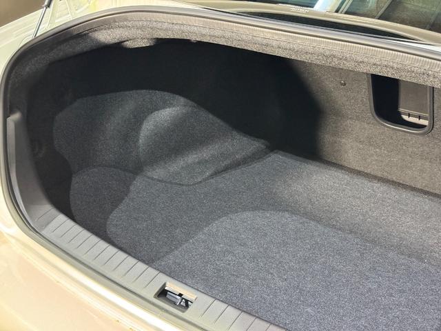 スカイライン ニスモリミテッド 限定100台/ワンオーナー/専用匠組立てエンジン/専用エンケイ製19インチホイール/専用シリアルナンバープレート/サンルーフ/専用匠ネームラベル/専用RECARO製シート/NISMOフロアマット(43枚目)