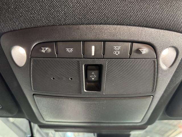 スカイライン ニスモリミテッド 限定100台/ワンオーナー/専用匠組立てエンジン/専用エンケイ製19インチホイール/専用シリアルナンバープレート/サンルーフ/専用匠ネームラベル/専用RECARO製シート/NISMOフロアマット(61枚目)