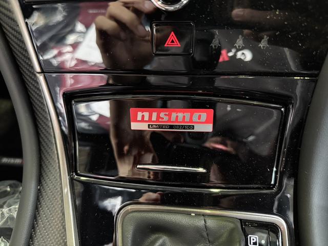 スカイライン ニスモリミテッド 限定100台/ワンオーナー/専用匠組立てエンジン/専用エンケイ製19インチホイール/専用シリアルナンバープレート/サンルーフ/専用匠ネームラベル/専用RECARO製シート/NISMOフロアマット(64枚目)