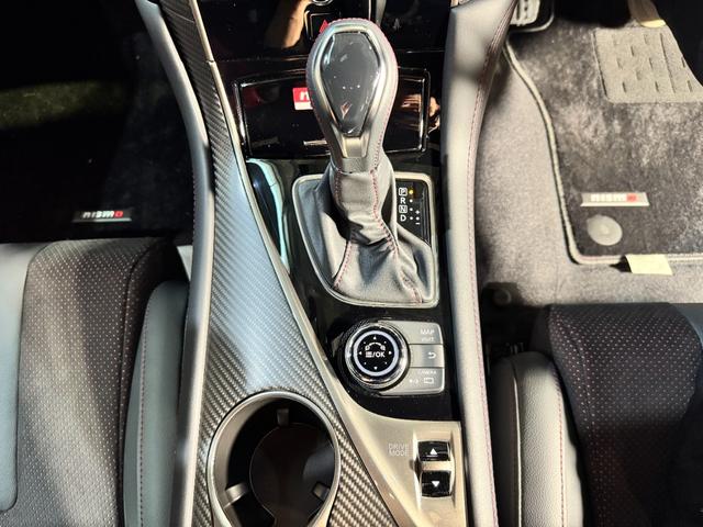 スカイライン ニスモリミテッド 限定100台/ワンオーナー/専用匠組立てエンジン/専用エンケイ製19インチホイール/専用シリアルナンバープレート/サンルーフ/専用匠ネームラベル/専用RECARO製シート/NISMOフロアマット(65枚目)