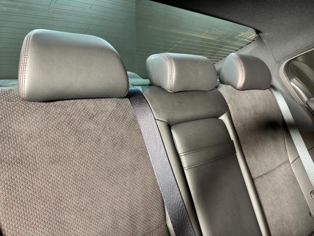 スカイライン ニスモリミテッド 限定100台/ワンオーナー/専用匠組立てエンジン/専用エンケイ製19インチホイール/専用シリアルナンバープレート/サンルーフ/専用匠ネームラベル/専用RECARO製シート/NISMOフロアマット(66枚目)