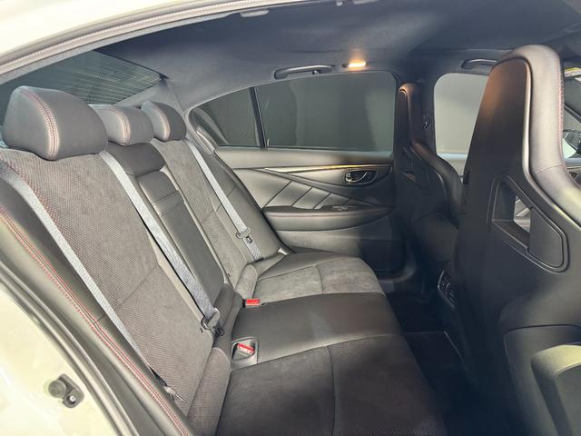 スカイライン ニスモリミテッド 限定100台/ワンオーナー/専用匠組立てエンジン/専用エンケイ製19インチホイール/専用シリアルナンバープレート/サンルーフ/専用匠ネームラベル/専用RECARO製シート/NISMOフロアマット(67枚目)