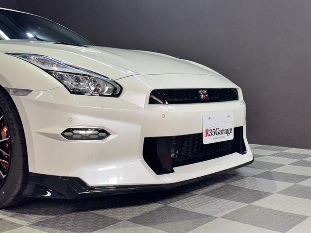 GT-R プレミアムエディション R35GT-R最終モデル/MY25モデル/ワンオーナー/新車ビニール/ファッショナブルインテリア/ブルーヘブン/リア3面プライバシーガラス/BOSEサウンドシステム/レイズ製20インチアルミホイール(18枚目)
