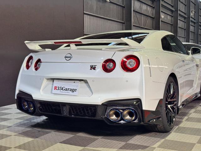 GT-R プレミアムエディション R35GT-R最終モデル/MY25モデル/ワンオーナー/新車ビニール/ファッショナブルインテリア/ブルーヘブン/リア3面プライバシーガラス/BOSEサウンドシステム/レイズ製20インチアルミホイール(30枚目)