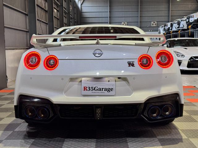 GT-R プレミアムエディション R35GT-R最終モデル/MY25モデル/ワンオーナー/新車ビニール/ファッショナブルインテリア/ブルーヘブン/リア3面プライバシーガラス/BOSEサウンドシステム/レイズ製20インチアルミホイール(36枚目)