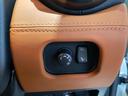 プレミアムエディション　ファッショナブルインテリア　内装色オレンジ　プライバシーガラス　バックカメラ　ビルトインＥＴＣ　８インチディスプレイナビ　Ｂｌｕｅｔｏｏｈ接続　クルーズコントロール　２０インチレイズ（24枚目）