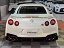プレミアムエディション R35GT-R最終モデル/MY25モデル/ワンオーナー/新車ビニール/ファッショナブルインテリア/ブルーヘブン/リア3面プライバシーガラス/BOSEサウンドシステム/レイズ製20インチアルミホイール(33枚目)