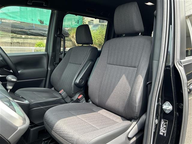 ヴォクシー S-G 福祉車両/両側パワスラ/7人乗り/フリップダウンモニター/純正ナビ/フルセグTV/Bluetooth/ビルトインETC2.0/プッシュスタート/レザーステアリング/衝突軽減ブレーキ/サイドリフトUP/(3枚目)