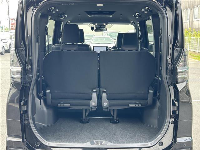 ヴォクシー S-G 福祉車両/両側パワスラ/7人乗り/フリップダウンモニター/純正ナビ/フルセグTV/Bluetooth/ビルトインETC2.0/プッシュスタート/レザーステアリング/衝突軽減ブレーキ/サイドリフトUP/(7枚目)