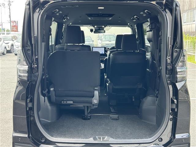 ヴォクシー S-G 福祉車両/両側パワスラ/7人乗り/フリップダウンモニター/純正ナビ/フルセグTV/Bluetooth/ビルトインETC2.0/プッシュスタート/レザーステアリング/衝突軽減ブレーキ/サイドリフトUP/(8枚目)