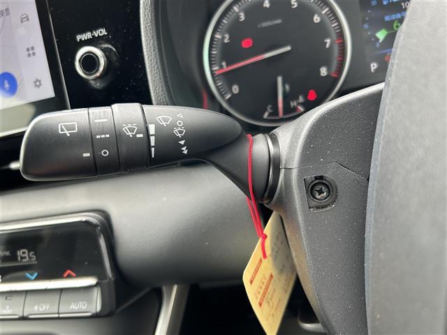 ヴォクシー S-G 福祉車両/両側パワスラ/7人乗り/フリップダウンモニター/純正ナビ/フルセグTV/Bluetooth/ビルトインETC2.0/プッシュスタート/レザーステアリング/衝突軽減ブレーキ/サイドリフトUP/(15枚目)