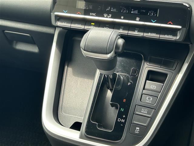 ヴォクシー S-G 福祉車両/両側パワスラ/7人乗り/フリップダウンモニター/純正ナビ/フルセグTV/Bluetooth/ビルトインETC2.0/プッシュスタート/レザーステアリング/衝突軽減ブレーキ/サイドリフトUP/(21枚目)