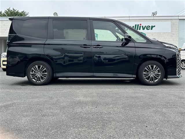 ヴォクシー S-G 福祉車両/両側パワスラ/7人乗り/フリップダウンモニター/純正ナビ/フルセグTV/Bluetooth/ビルトインETC2.0/プッシュスタート/レザーステアリング/衝突軽減ブレーキ/サイドリフトUP/(32枚目)