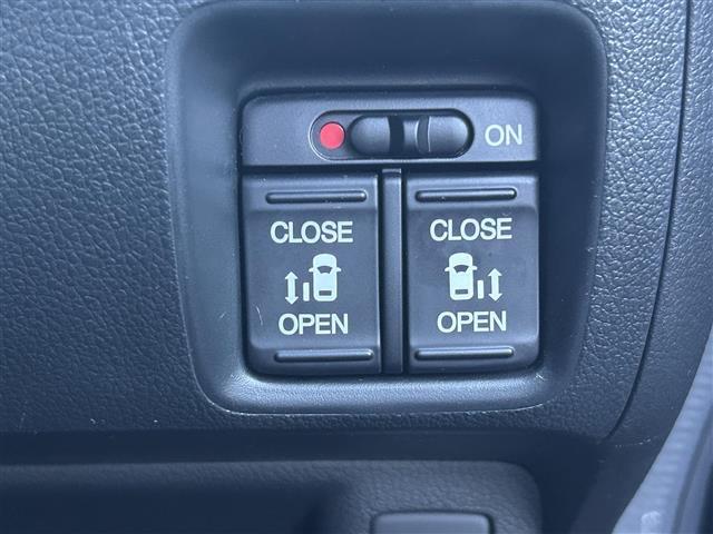 N-BOXカスタム G・Lパッケージ 社外ナビ/フルセグTV/両側パワスラ/Bカメラ/プッシュスタート/AUTOライト/(18枚目)