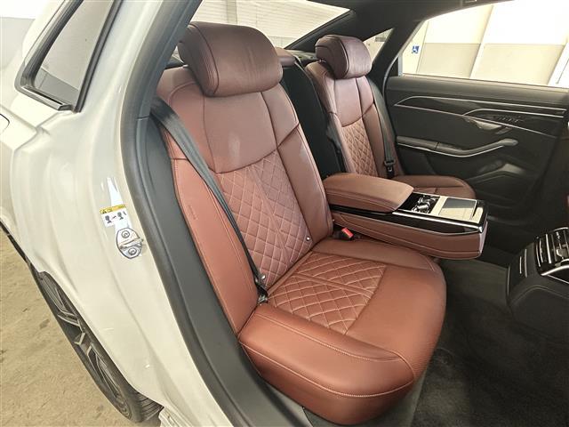 A8 55TFSIクワトロ コンフォートPKG/茶革シート/ETC2.0/サンルーフ/4WD/Sライン/純正ナビ/フルセグTV/バックカメラ/アラウンドビュー/Bluetooth/バング&オルフセン/(5枚目)