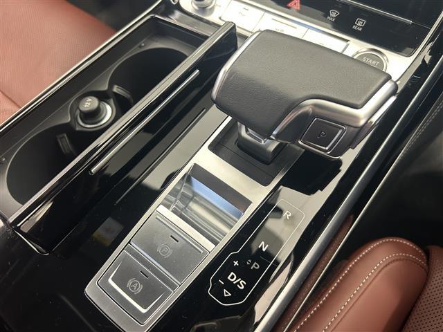 A8 55TFSIクワトロ コンフォートPKG/茶革シート/ETC2.0/サンルーフ/4WD/Sライン/純正ナビ/フルセグTV/バックカメラ/アラウンドビュー/Bluetooth/バング&オルフセン/(18枚目)