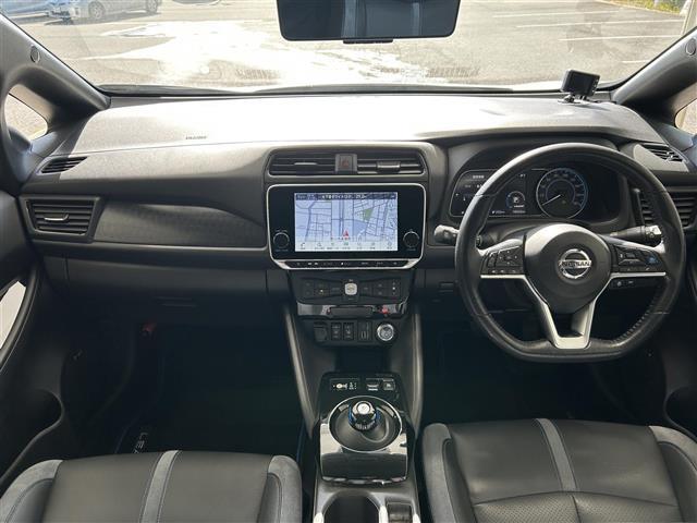 リーフ ｅ＋　Ｇ　１オナ／純正ナビ／プロパイロット／ビルトインＥＴＣ２．０／バックカメラ／アラウンドビュー／フルセグＴＶ／Ｂｌｕｅｔｏｏｔｈ／ＢＳＭ／ＢＯＳＥ／クルコン／衝突軽減ブレーキ／シートヒーター／（7枚目）