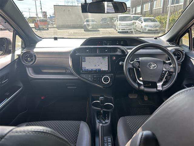 アクア クロスオーバー　グラム　１オナ／純正ナビ／ハーフレザー／Ｂｌｕｅｔｏｏｔｈ／バックカメラ／コーナーセンサー／プッシュスタート／衝突軽減ブレーキ／レザーステアリング／クルコン／シートヒーター／（8枚目）