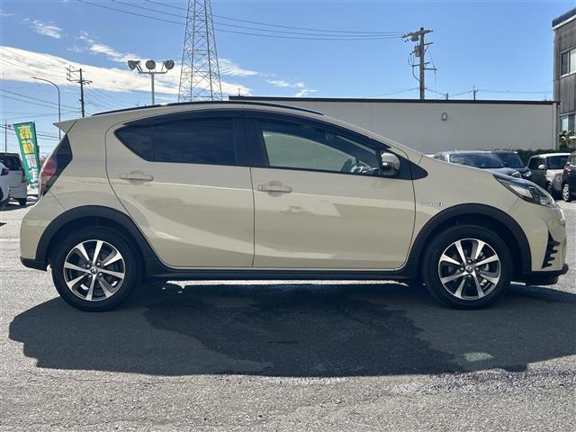 アクア クロスオーバー　グラム　１オナ／純正ナビ／ハーフレザー／Ｂｌｕｅｔｏｏｔｈ／バックカメラ／コーナーセンサー／プッシュスタート／衝突軽減ブレーキ／レザーステアリング／クルコン／シートヒーター／（35枚目）