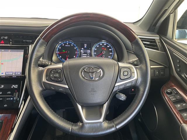 ハリアー プレミアム 1オナ/黒革シート/純正ナビ/クルコン/ETC/バックカメラ/レザーステアリング/パワーバックドア/プッシュスタート/パワーシート/フルセグTV/シートヒーター/Bluetooth/AUTOライト/(4枚目)