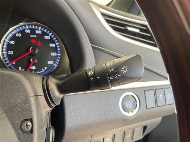 ハリアー プレミアム 1オナ/黒革シート/純正ナビ/クルコン/ETC/バックカメラ/レザーステアリング/パワーバックドア/プッシュスタート/パワーシート/フルセグTV/シートヒーター/Bluetooth/AUTOライト/(8枚目)