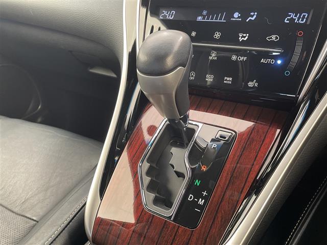 ハリアー プレミアム 1オナ/黒革シート/純正ナビ/クルコン/ETC/バックカメラ/レザーステアリング/パワーバックドア/プッシュスタート/パワーシート/フルセグTV/シートヒーター/Bluetooth/AUTOライト/(13枚目)