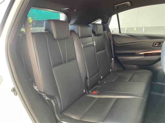 ハリアー プレミアム 1オナ/黒革シート/純正ナビ/クルコン/ETC/バックカメラ/レザーステアリング/パワーバックドア/プッシュスタート/パワーシート/フルセグTV/シートヒーター/Bluetooth/AUTOライト/(20枚目)