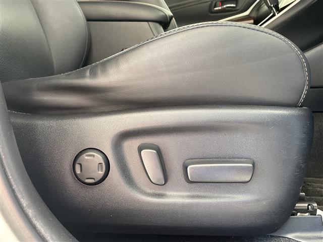 ハリアー プレミアム 1オナ/黒革シート/純正ナビ/クルコン/ETC/バックカメラ/レザーステアリング/パワーバックドア/プッシュスタート/パワーシート/フルセグTV/シートヒーター/Bluetooth/AUTOライト/(25枚目)