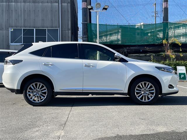 ハリアー プレミアム 1オナ/黒革シート/純正ナビ/クルコン/ETC/バックカメラ/レザーステアリング/パワーバックドア/プッシュスタート/パワーシート/フルセグTV/シートヒーター/Bluetooth/AUTOライト/(38枚目)