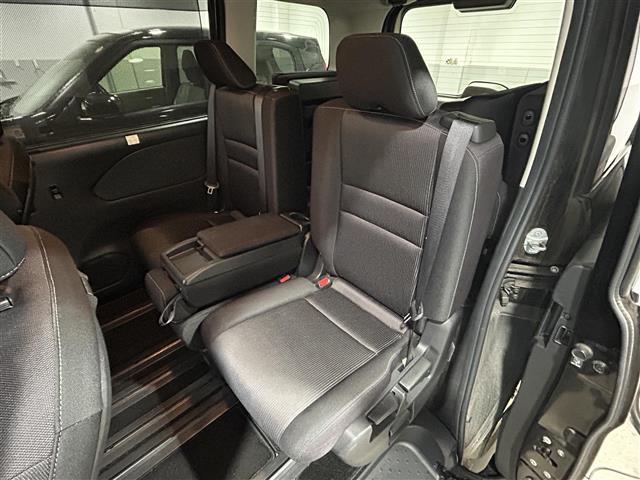 セレナ ハイウェイスター Vセレクション(20枚目)