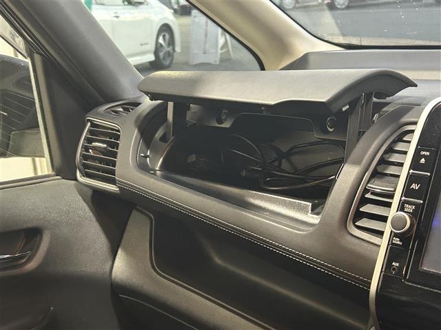 セレナ ハイウェイスター Vセレクション(24枚目)