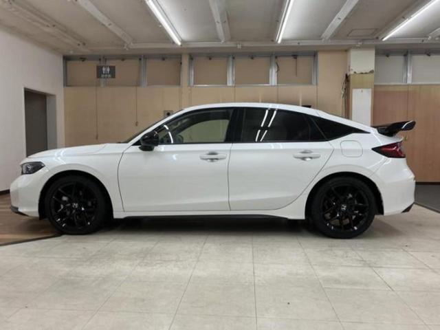 シビック RS 保証書/ディスプレイオーディオ+ナビ9インチ/シートヒーター 前席/車線逸脱防止支援システム/シート ハーフレザー/ヘッドランプ LED/Bluetooth接続/ETC2.0 バックカメラ 電動シート(2枚目)