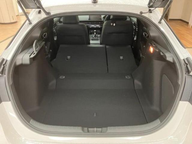 シビック RS 保証書/ディスプレイオーディオ+ナビ9インチ/シートヒーター 前席/車線逸脱防止支援システム/シート ハーフレザー/ヘッドランプ LED/Bluetooth接続/ETC2.0 バックカメラ 電動シート(8枚目)