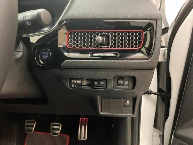 シビック RS 保証書/ディスプレイオーディオ+ナビ9インチ/シートヒーター 前席/車線逸脱防止支援システム/シート ハーフレザー/ヘッドランプ LED/Bluetooth接続/ETC2.0 バックカメラ 電動シート(16枚目)