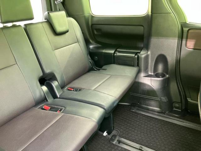 エスクァイア Gi 新品タイヤ/保証書/純正 10インチ ナビ/フリップダウンモニター 純正 12.1インチ/トヨタセーフティセンス/両側電動スライドドア/シートヒーター 前席/車線逸脱防止支援システム/シート 合皮(6枚目)