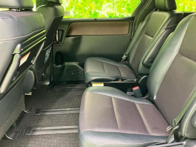 エスクァイア Gi 新品タイヤ/保証書/純正 10インチ ナビ/フリップダウンモニター 純正 12.1インチ/トヨタセーフティセンス/両側電動スライドドア/シートヒーター 前席/車線逸脱防止支援システム/シート 合皮(8枚目)