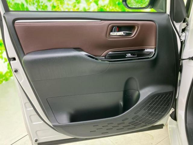 エスクァイア Gi 新品タイヤ/保証書/純正 10インチ ナビ/フリップダウンモニター 純正 12.1インチ/トヨタセーフティセンス/両側電動スライドドア/シートヒーター 前席/車線逸脱防止支援システム/シート 合皮(25枚目)