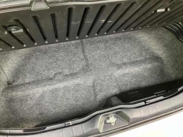 エスクァイア Gi 新品タイヤ/保証書/純正 10インチ ナビ/フリップダウンモニター 純正 12.1インチ/トヨタセーフティセンス/両側電動スライドドア/シートヒーター 前席/車線逸脱防止支援システム/シート 合皮(27枚目)