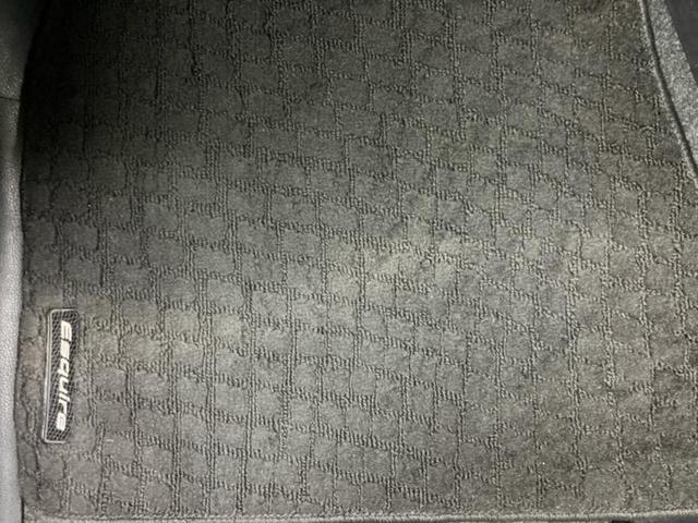 エスクァイア Gi 新品タイヤ/保証書/純正 10インチ ナビ/フリップダウンモニター 純正 12.1インチ/トヨタセーフティセンス/両側電動スライドドア/シートヒーター 前席/車線逸脱防止支援システム/シート 合皮(39枚目)