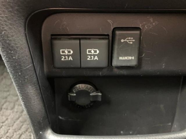 エスクァイア Gi 新品タイヤ/保証書/純正 10インチ ナビ/フリップダウンモニター 純正 12.1インチ/トヨタセーフティセンス/両側電動スライドドア/シートヒーター 前席/車線逸脱防止支援システム/シート 合皮(44枚目)