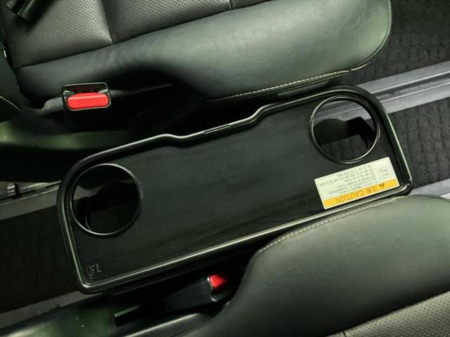 エスクァイア Gi 新品タイヤ/保証書/純正 10インチ ナビ/フリップダウンモニター 純正 12.1インチ/トヨタセーフティセンス/両側電動スライドドア/シートヒーター 前席/車線逸脱防止支援システム/シート 合皮(53枚目)